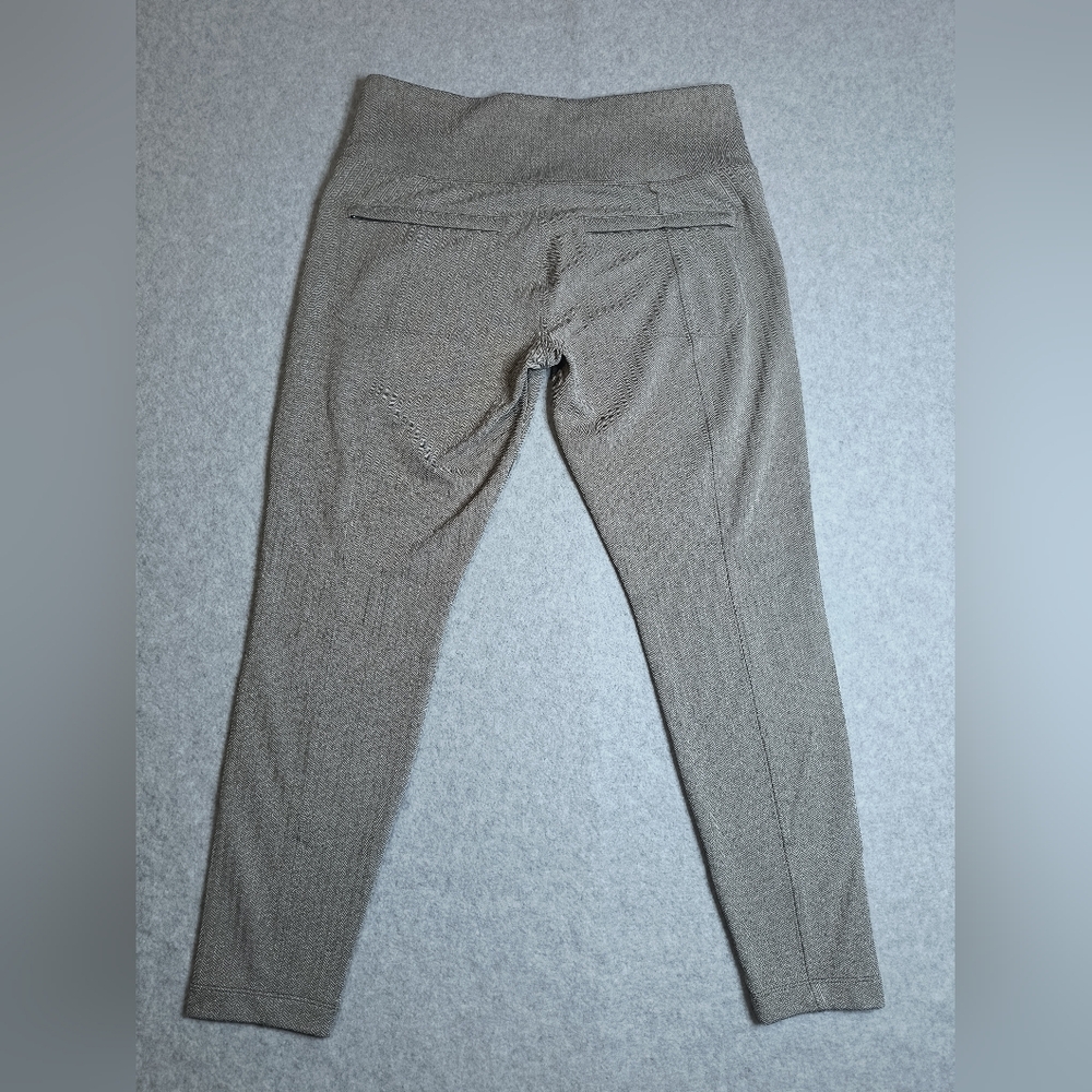 Women's Athleta Leggings - Picture 4 of 12